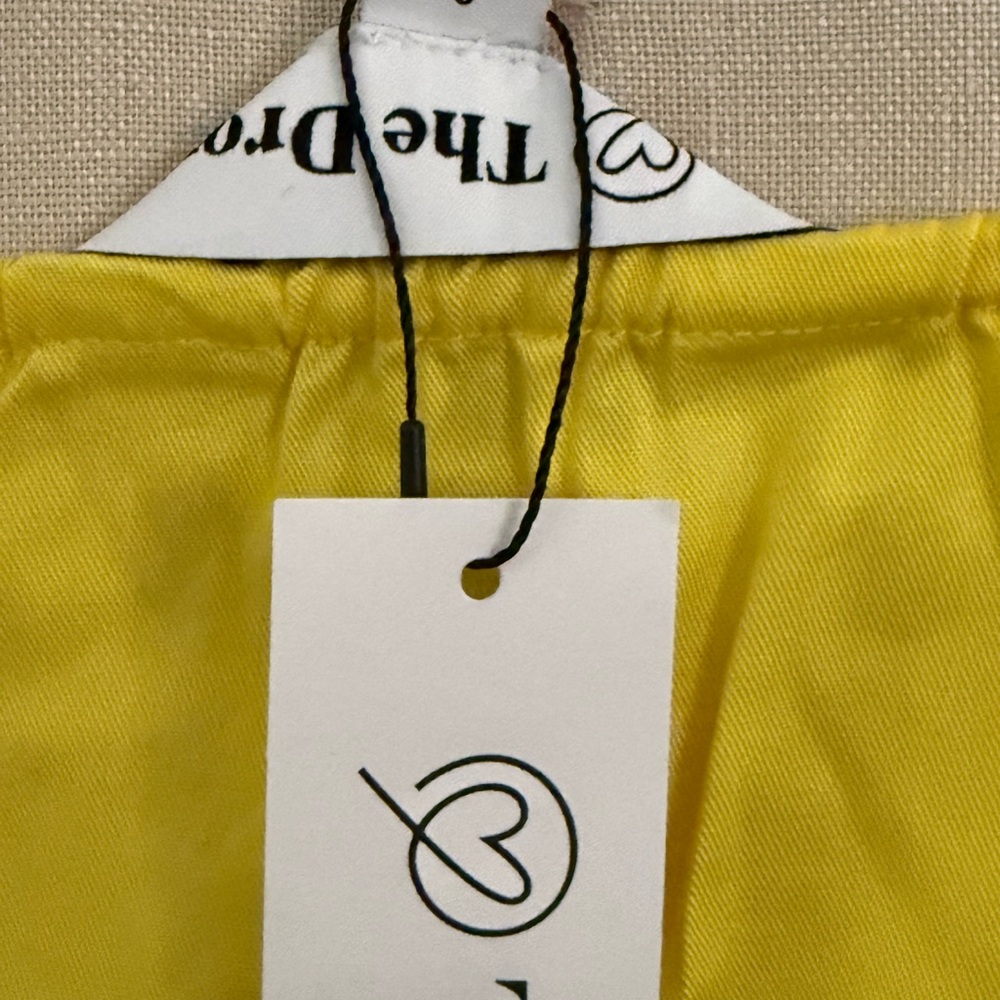 Chic Yellow‎ Long Sleeve Dress - Picture 3 of 3